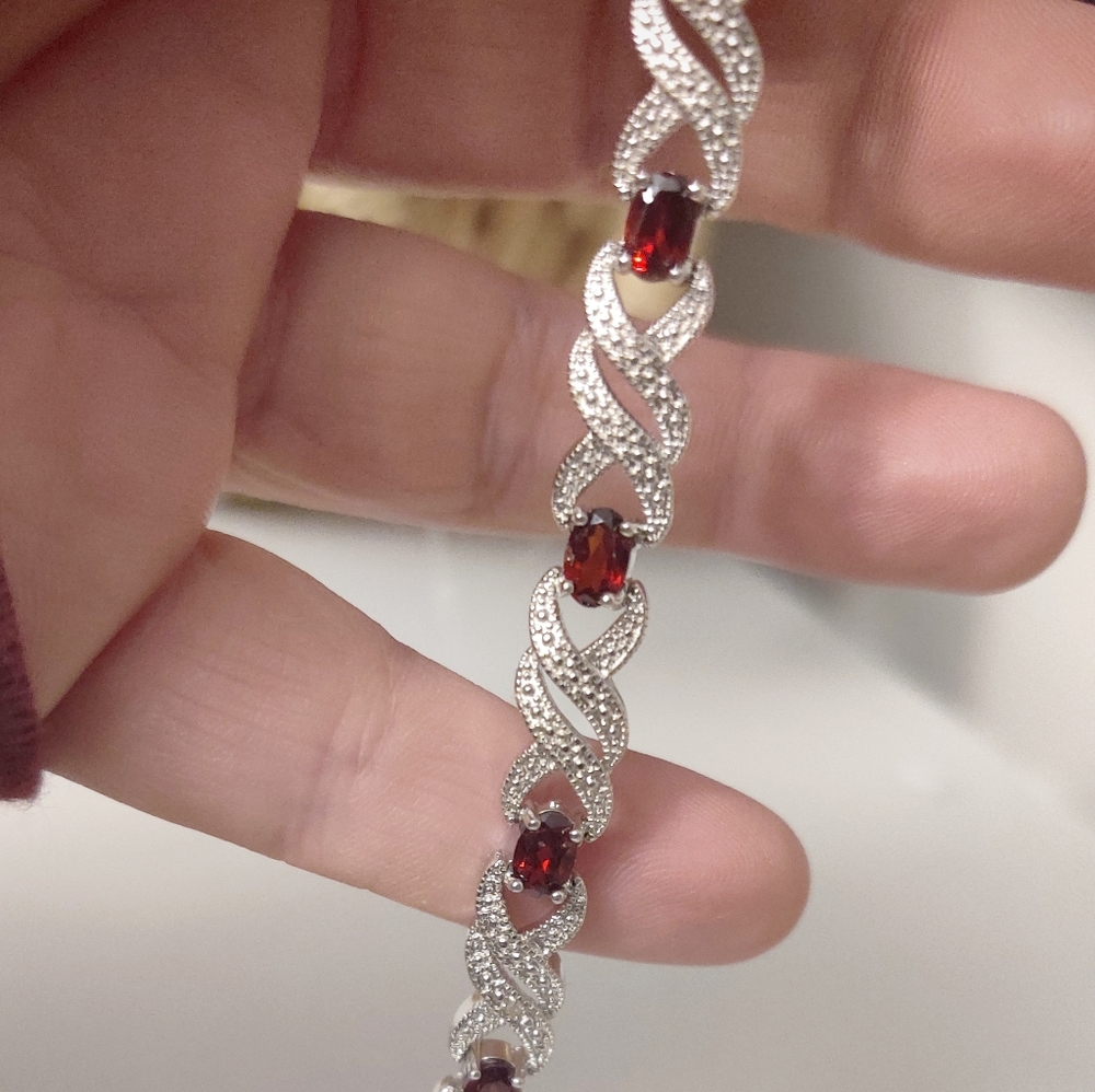 7 1/2 Carat Garnet & Diamond Tennis Bracelet - Picture 3 of 8